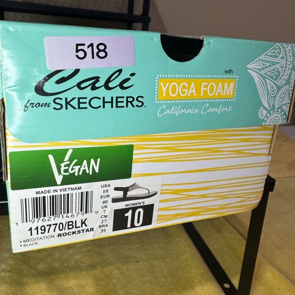 518.522. 524. . NEW SIZE 10 Skechers Black Sandals with Rhinestone Accents - Picture 7 of 8